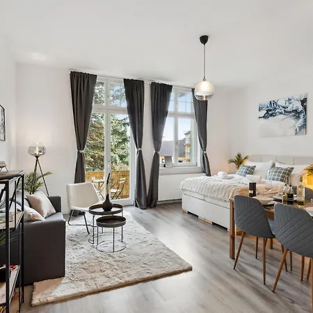 Homespace - - Gemuetliches Mit Balkon