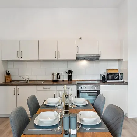 Homespace - - Gemuetliches Mit Balkon *
