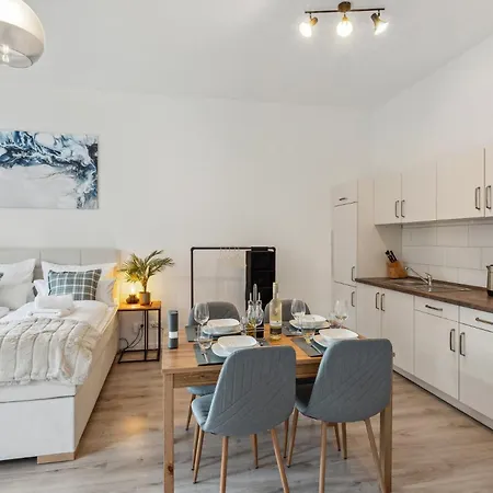 Homespace - - Gemütliches Mit Balkon *