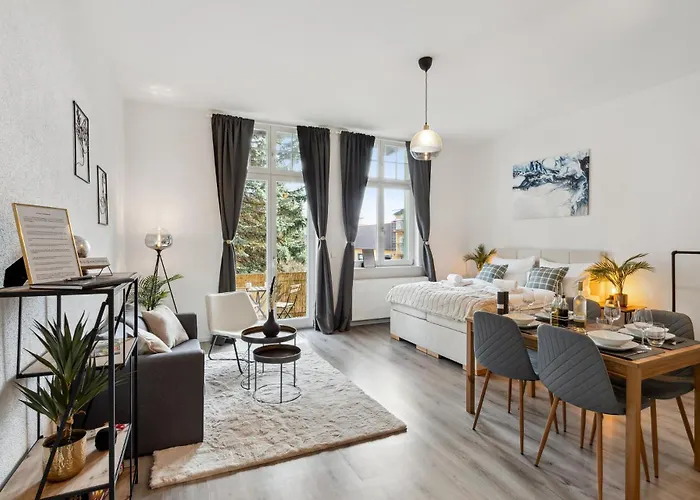 Homespace - - Gemuetliches Mit Balkon