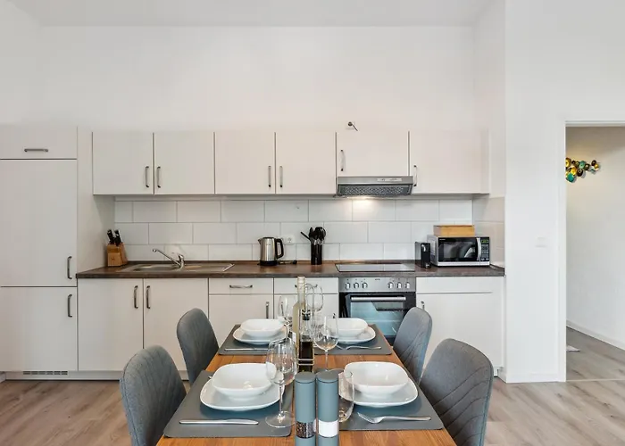 Homespace - - Gemuetliches Mit Balkon *