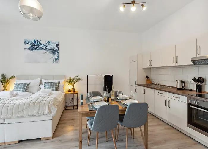 Homespace - - Gemuetliches Mit Balkon *