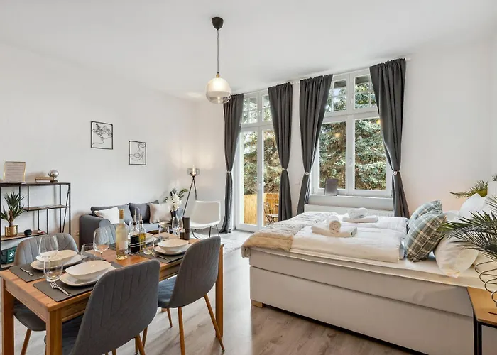 아파트 Homespace - - Gemuetliches Mit Balkon